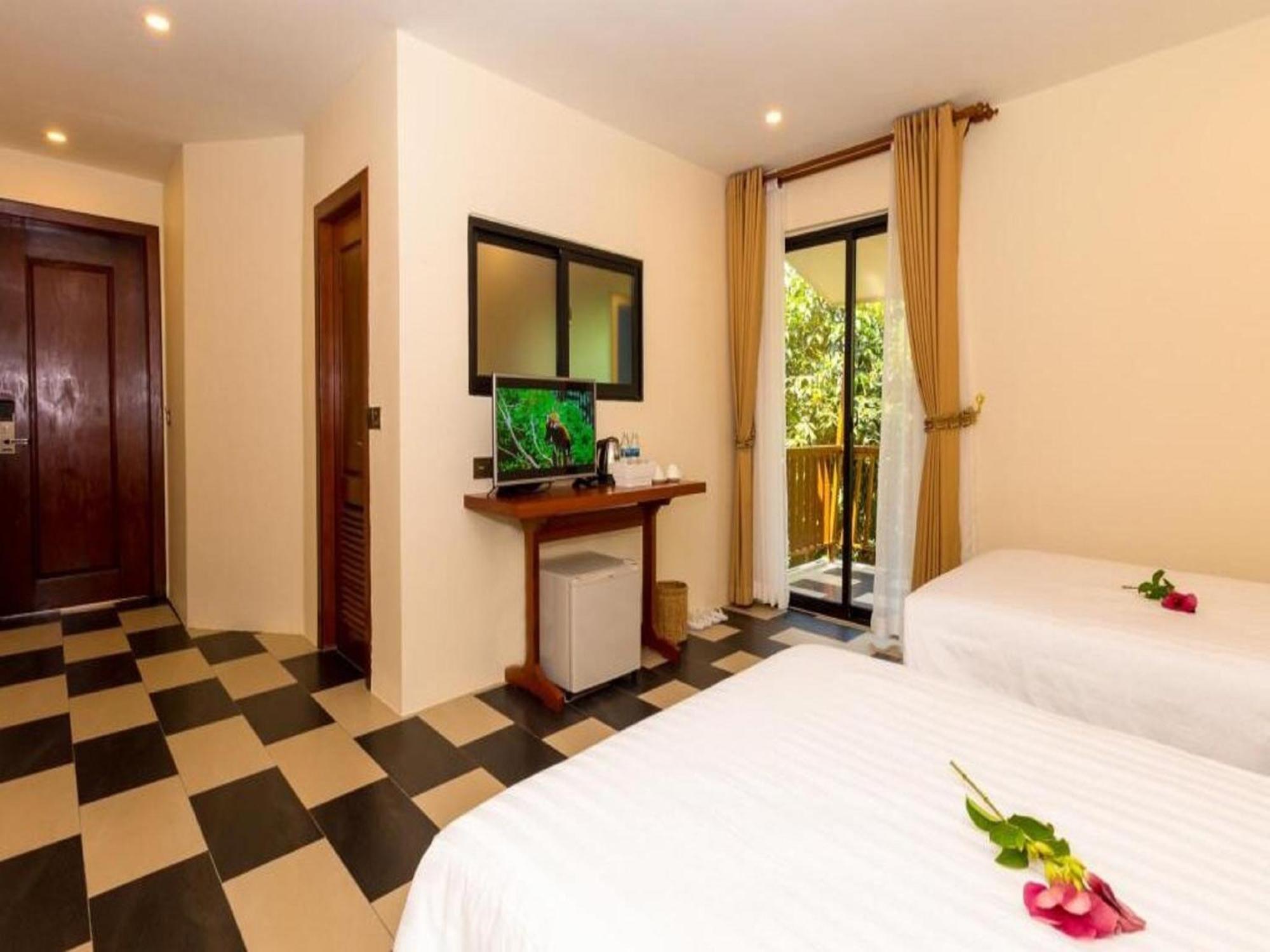 360 Resort Sihanoukville Exterior photo