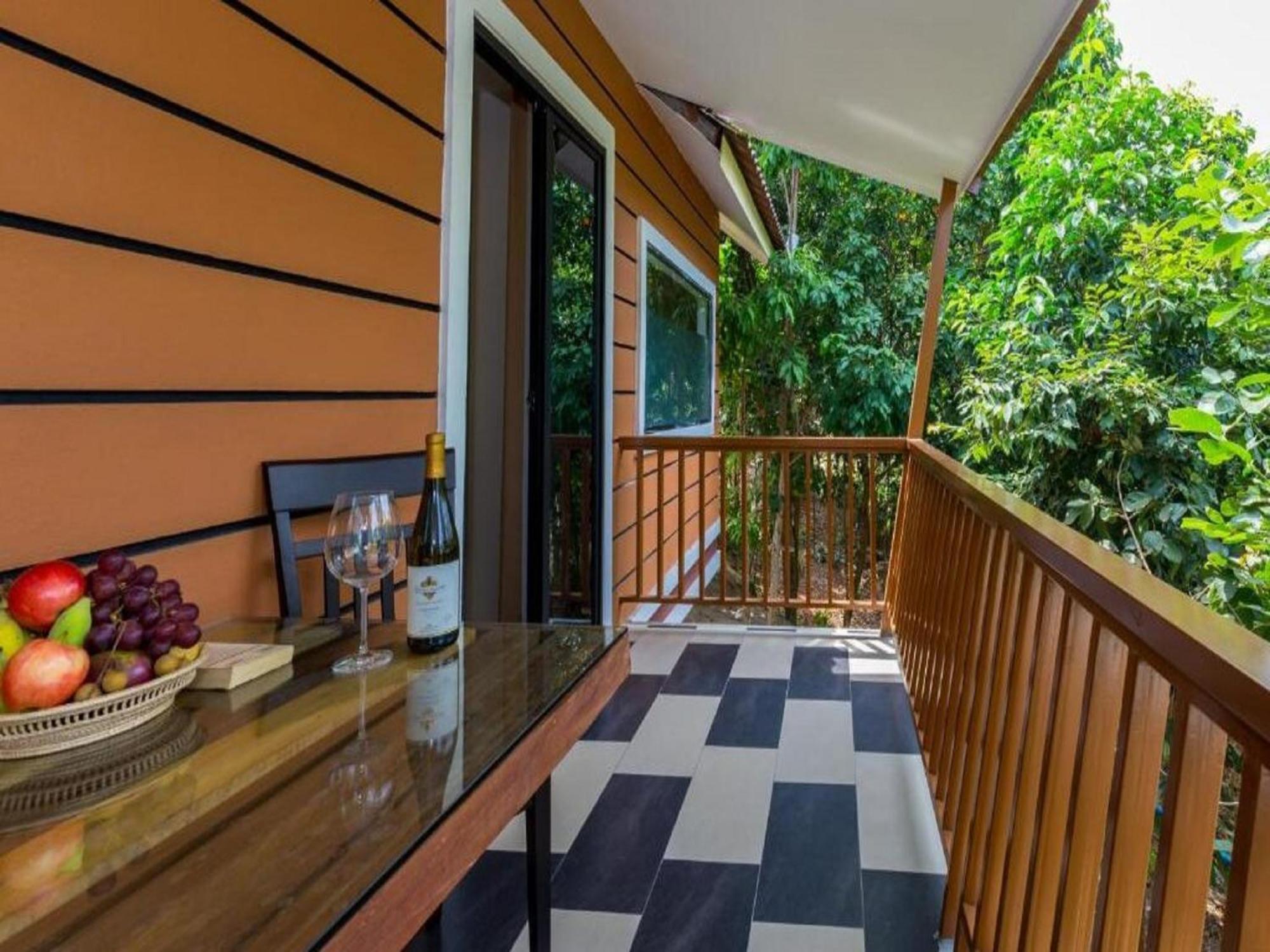360 Resort Sihanoukville Exterior photo
