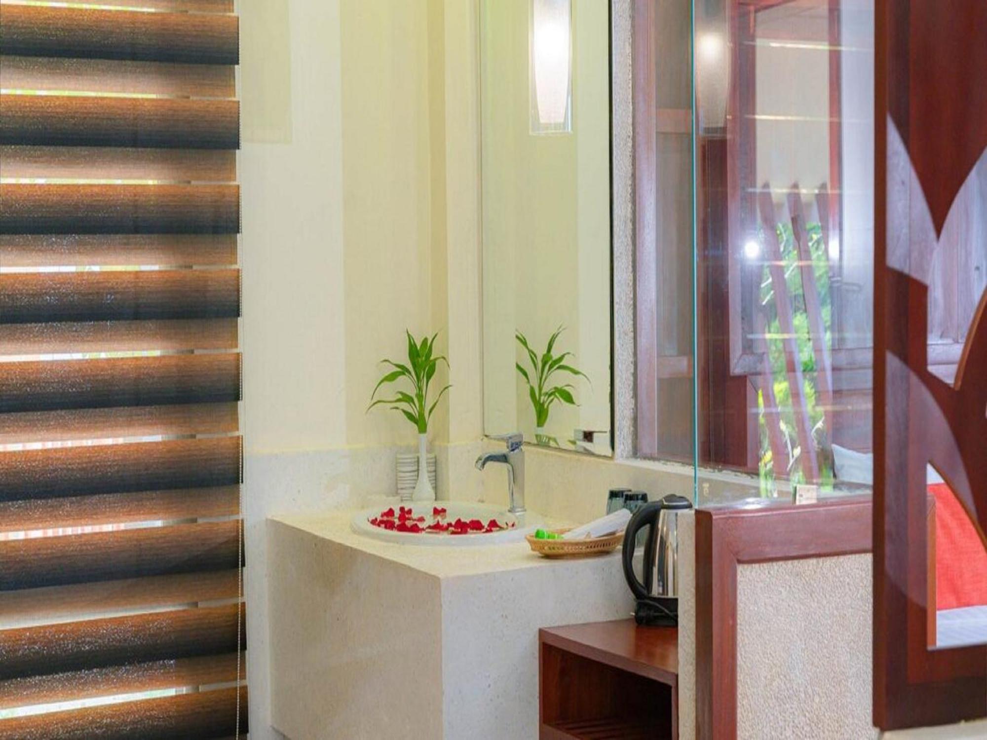 360 Resort Sihanoukville Exterior photo